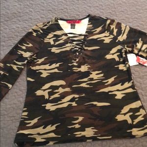 NWT Super Cute Spandex Camo Shirt
